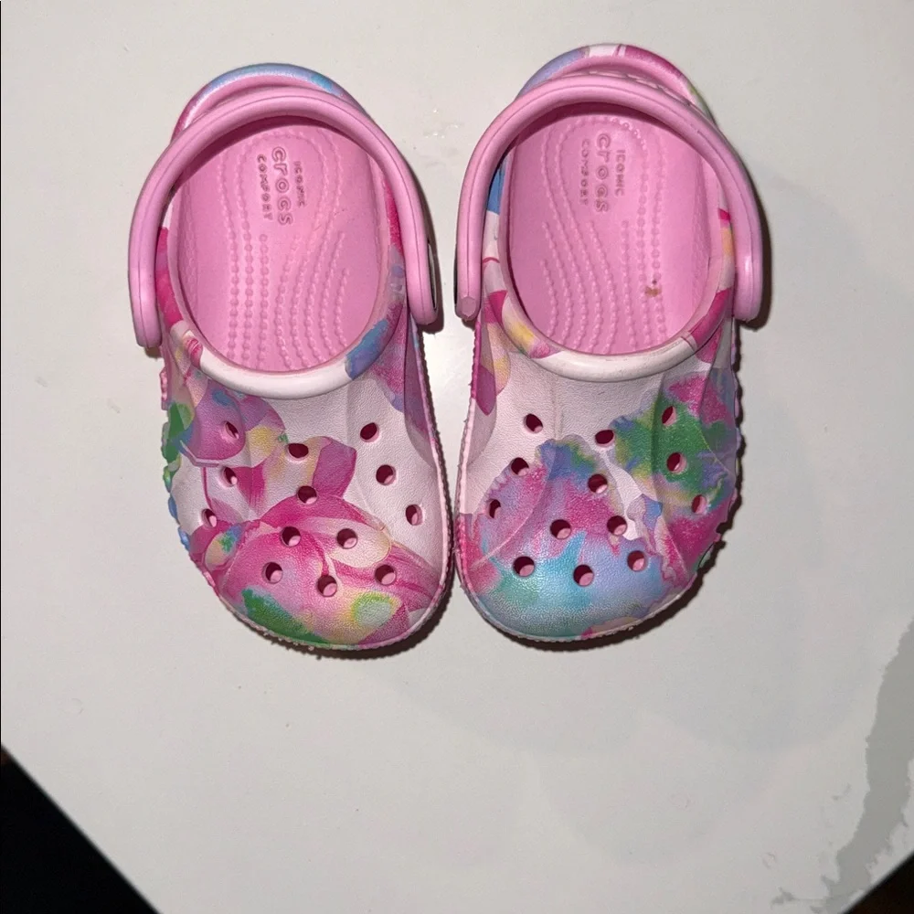 CROCS Kids' Pink Multi Tie-Dye Classic Clog - Picture 2 of 5